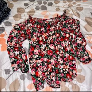 Cold shoulder top